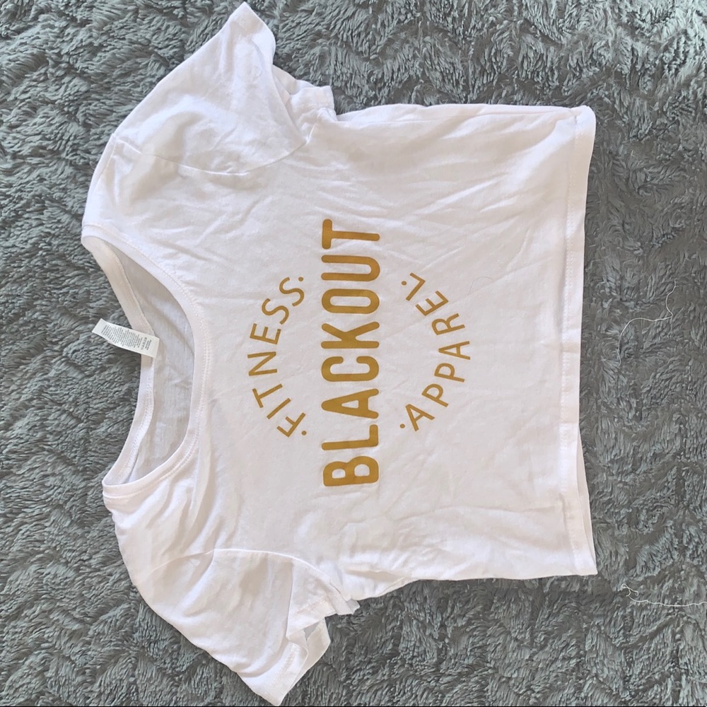 Cropped workout shirt